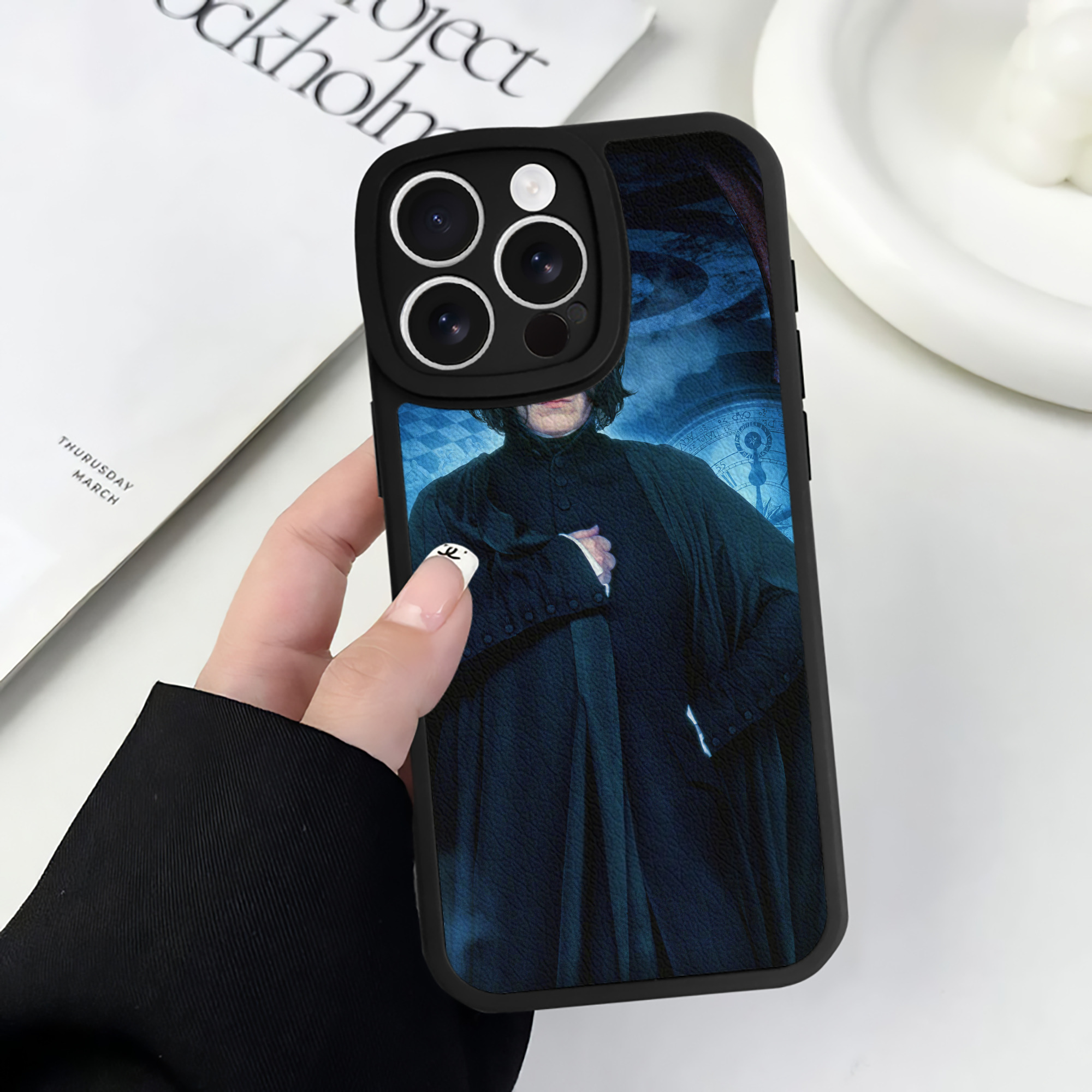 （画像用） Harry Potter ハリー・ポッターシリーズ 【iPhone 16シリーズ対応】シリコンスマホケース（レザー調） 材質：シリコン
